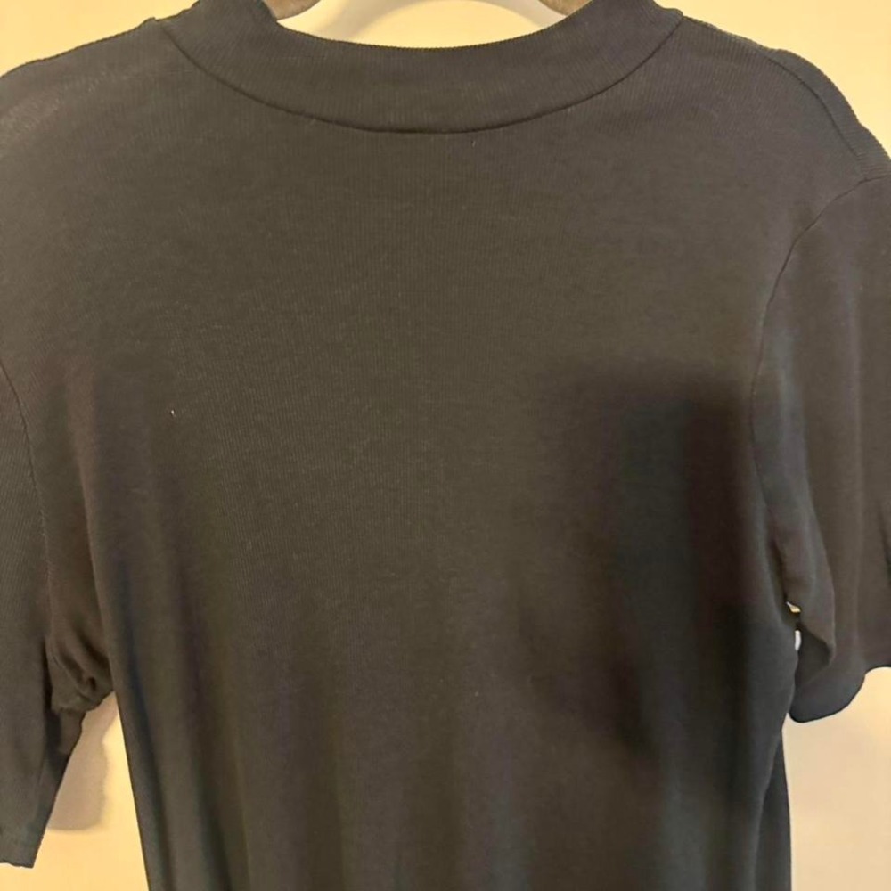 Black mock neck - Picture 3 of 8